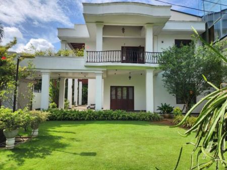 Villa for sale