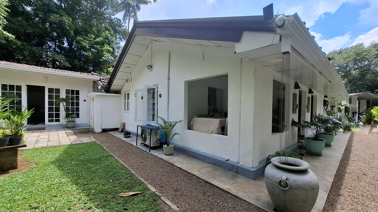 මෙම හොඳම බෙදාහැරීම නිවසක් සොයා ගන්න