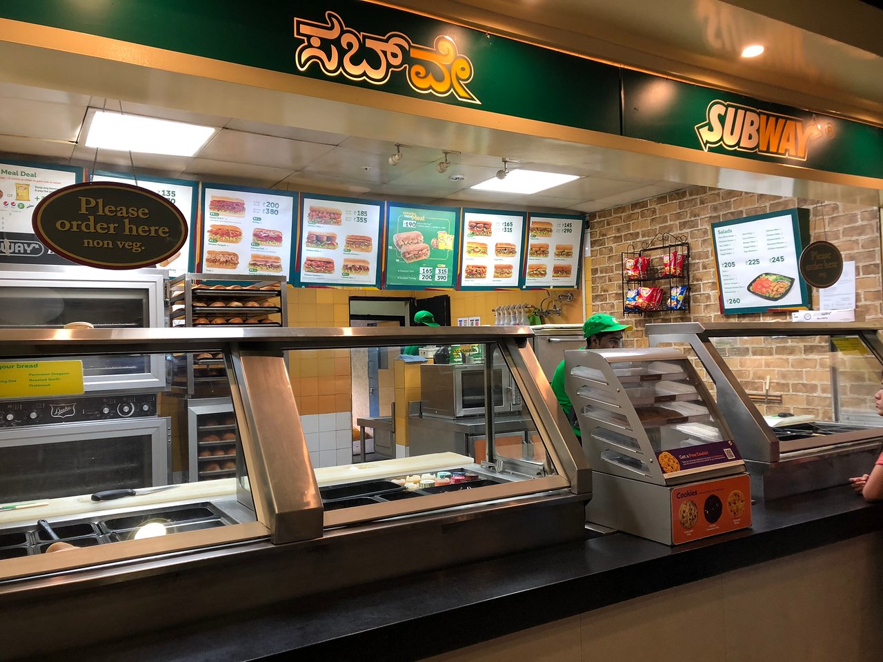 Looking food outlet for rent!!!